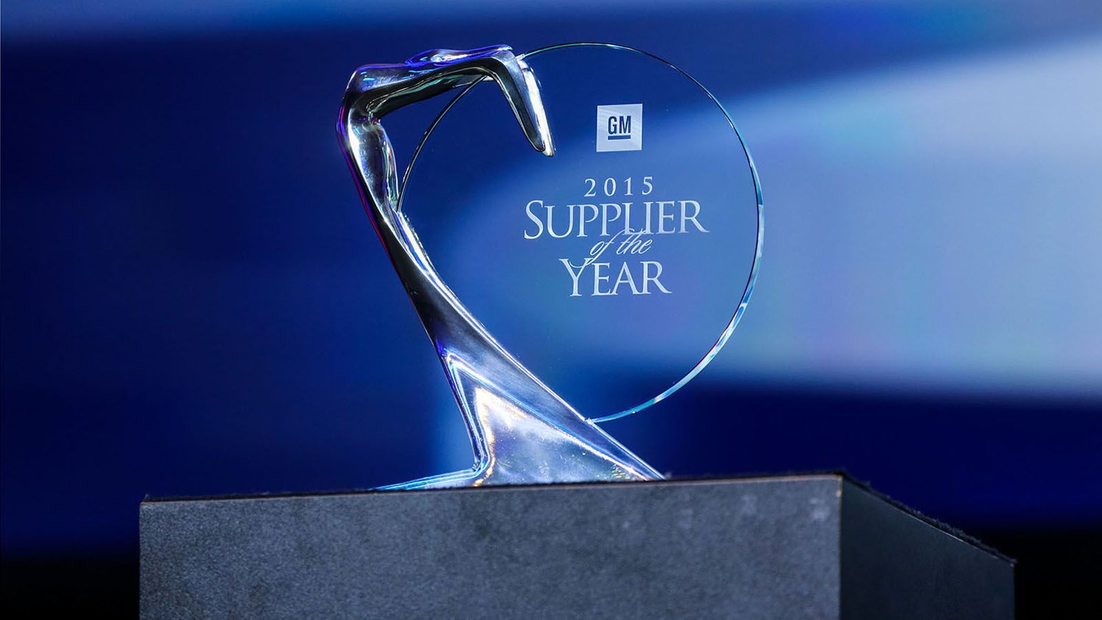 Η Bridgestone, η πρώτη εταιρία ελαστικών παγκοσμίως, τιμήθηκε από τη General Motors (GM) με το 2015 Ετήσιο Βραβείο Προμηθευτή, ένα βραβείο που λαμβάνε